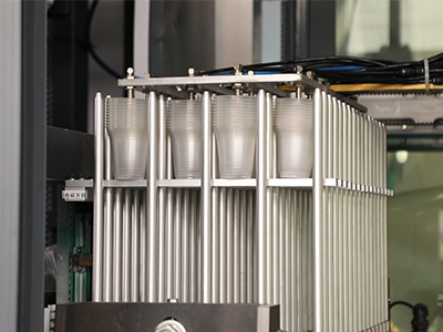 TJ-750C 單層（céng）PP/PS片材擠出機 + TQC-750S 塑料杯生產線